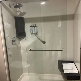 Really nice shower and clean!