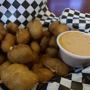 Fried cheese curds