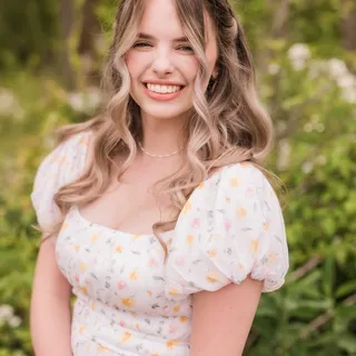 Chloe K.