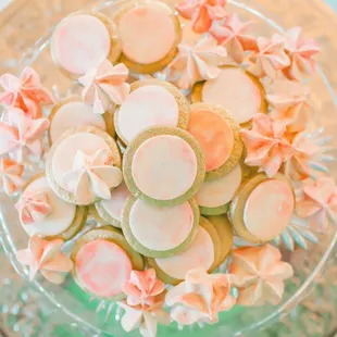 Watercolor Marbled cookies &amp; Meringue Kisses in your Wedding Colors.
