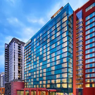 a view of the hotel from the street