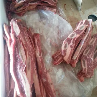 To me this isn't my preference to buy assorted parts of kalbi,  but that's what happens when you buy cheap.