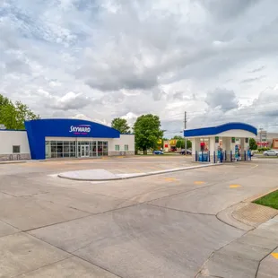 13th &amp; Maize Branch