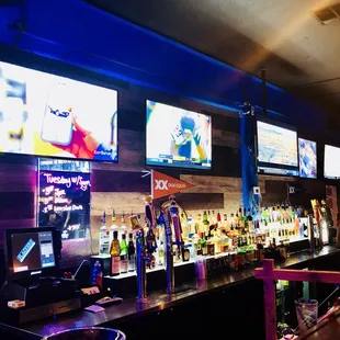 Lots of tvs to sports viewing