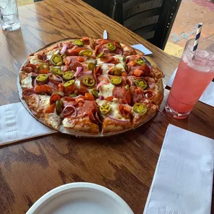 Hot Honey Pizza - Lg 14&quot; and Strawberry Bliss Mocktail