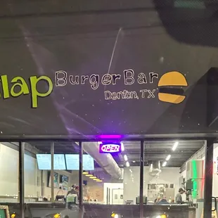 the outside of the restaurant