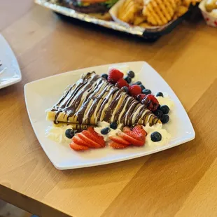 Berry crepe