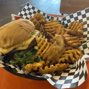 Slap Burger w/waffle fries