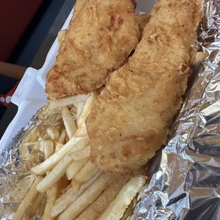 Kids chicken tender meal