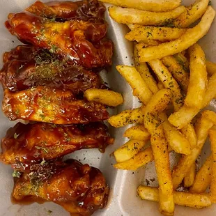 Mama&apos;s Wings - BBQ