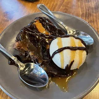 Reese's Peanut Butter Chocolate Cake