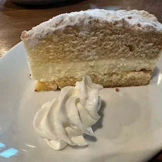 Italian Lemon Cream Cake