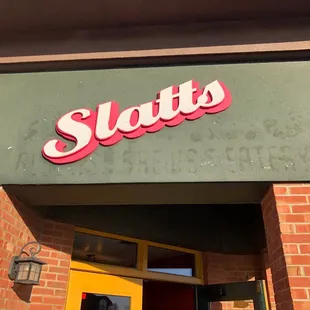 Slatts Pub!