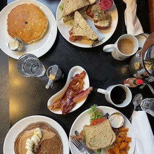 Beekeeper sandwich with extra nectar sauce  Nutty bee cake