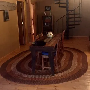 The entry/dining area of the B &amp; W