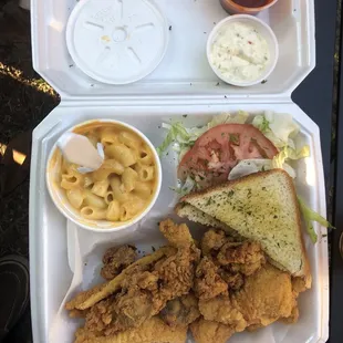 Fried Fish &amp; Oysters, Mac &amp; Cheese