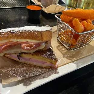 Monte Cristo sandwich