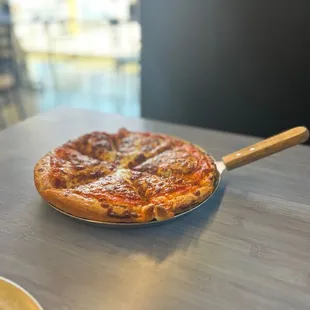 Pepperoni pizza