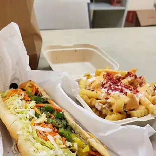 Veggie sandwich and fancy fries