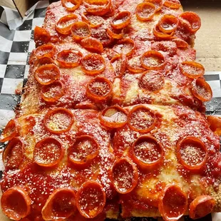 Detroit Style Pepperoni Pie