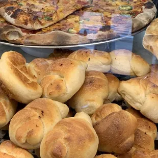 Garlic knots and HAWAIIAN