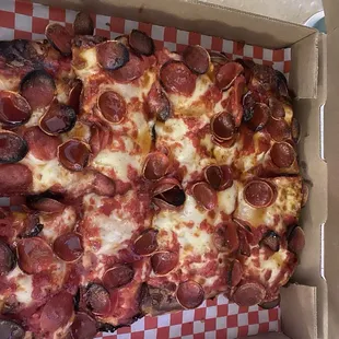 Pepperoni pizza