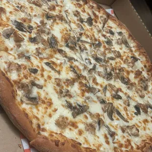 Chicken Lovers Pizza