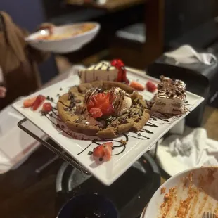 Dessert tray