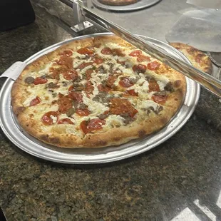 Mushroom and onion pizza
