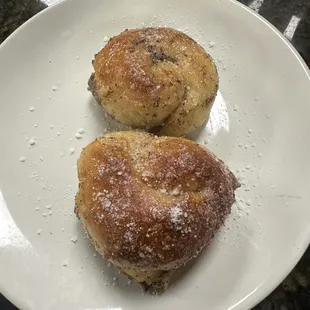 Garlic knots