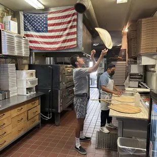 Custom Pizza THAT'S HOW NY PIZZA IS MADE!