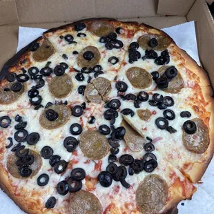 Black olives and sausage gf