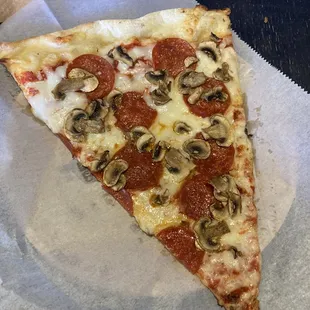 Pepperoni &amp; mushroom slice.