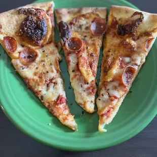 Pepperoni pizza