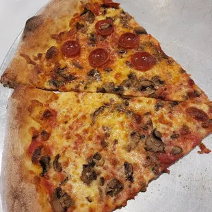 Mushroom, Pepporini pizza from S.O.B