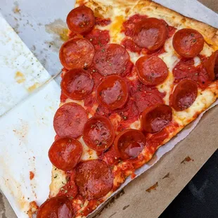 Pepperoni slice
