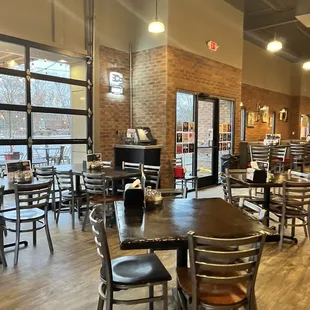 the interior of a slice parlor