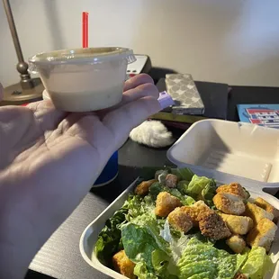 How do you only guve this much dressing!
