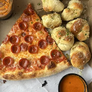 Pepperoni pizza and garlic knots