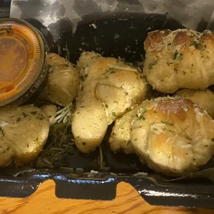 House Made Garlic Rolls (6)