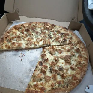 Chicken Alfredo Pizza