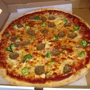 18" sausage and broccoli pizza