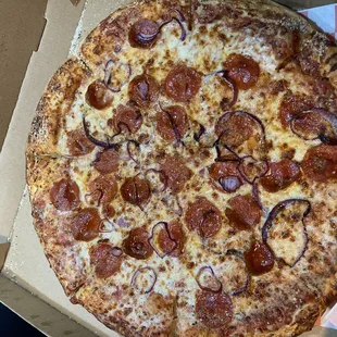 Large Pepperoni Onion Pizza