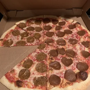 Vegan sausage and pepperoni pizza 20in