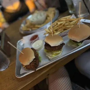 burgers, food