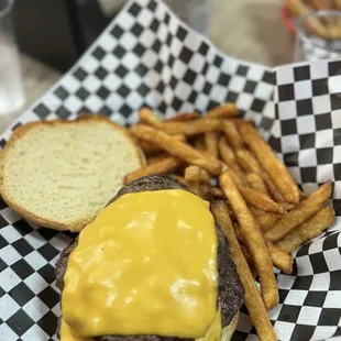 Pounder Burger