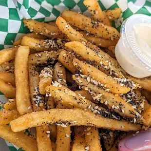 Everything Bagel Fries | Instagram: @telephonesmoothie