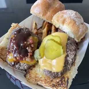 sliders with pickles and cheese