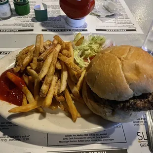 Slim Burger. Your typical basic burger but very tasty!