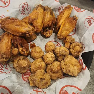 food, bbq chicken, bbq wings, poultry, chicken, fried chicken wings, fried chicken, chicken wings, chicken wings and fried chicken